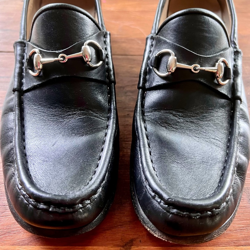 Gucci Black Leather Loafers with Silver Hardware